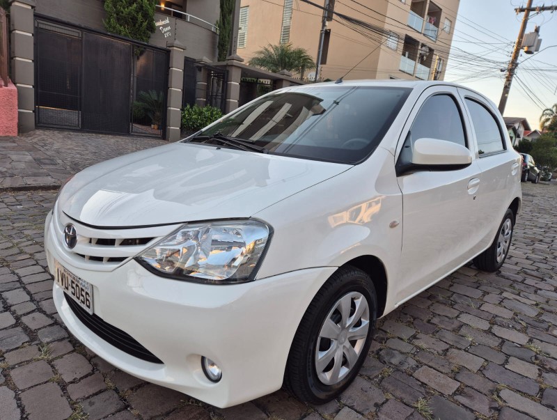 etios 1.3 x 16v flex 4p manual 2014 caxias do sul
