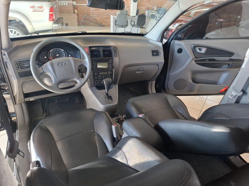 TUCSON 2.0 MPFI GLS 16V 143CV 2WD GASOLINA 4P AUTOMÁTICO - 2009 - FARROUPILHA