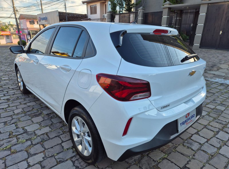 ONIX 1.0 LT 12V TURBO FLEX 4P AUTOMÁTICO - 2023 - CAXIAS DO SUL