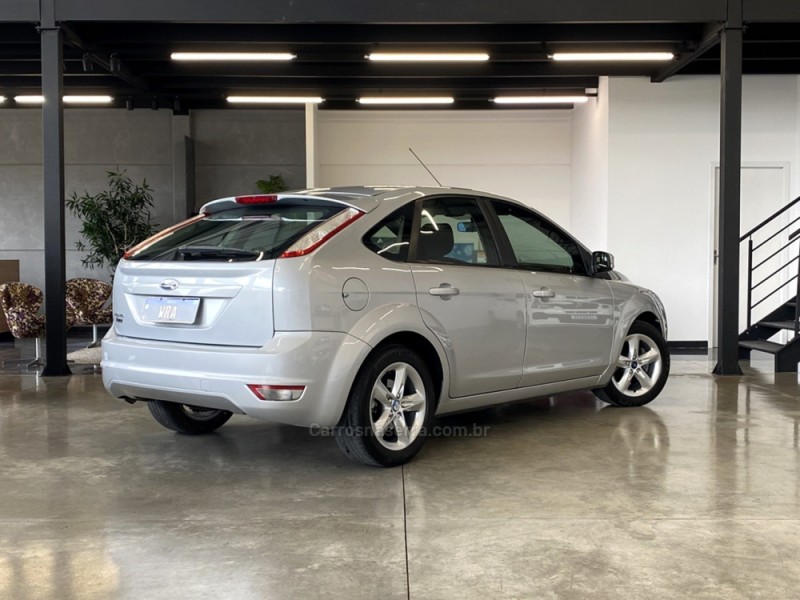 FOCUS 1.6 GLX 16V FLEX 4P MANUAL - 2013 - BENTO GONçALVES