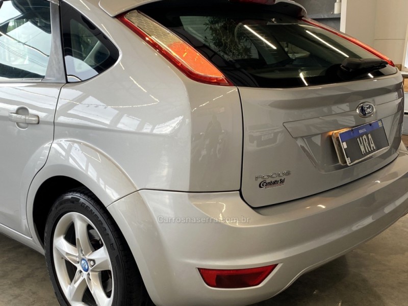 FOCUS 1.6 GLX 16V FLEX 4P MANUAL - 2013 - BENTO GONçALVES