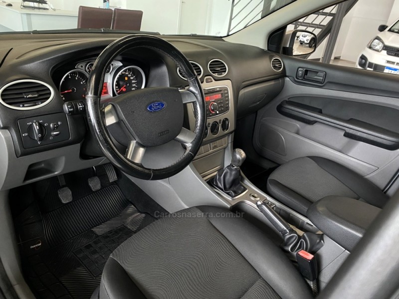 FOCUS 1.6 GLX 16V FLEX 4P MANUAL - 2013 - BENTO GONçALVES