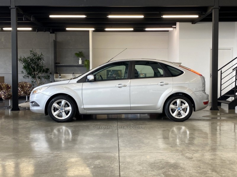 FOCUS 1.6 GLX 16V FLEX 4P MANUAL - 2013 - BENTO GONçALVES