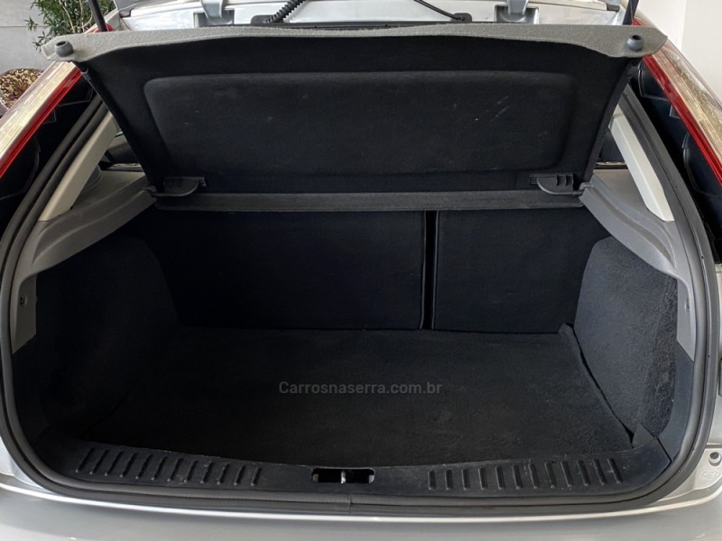 FOCUS 1.6 GLX 16V FLEX 4P MANUAL - 2013 - BENTO GONçALVES