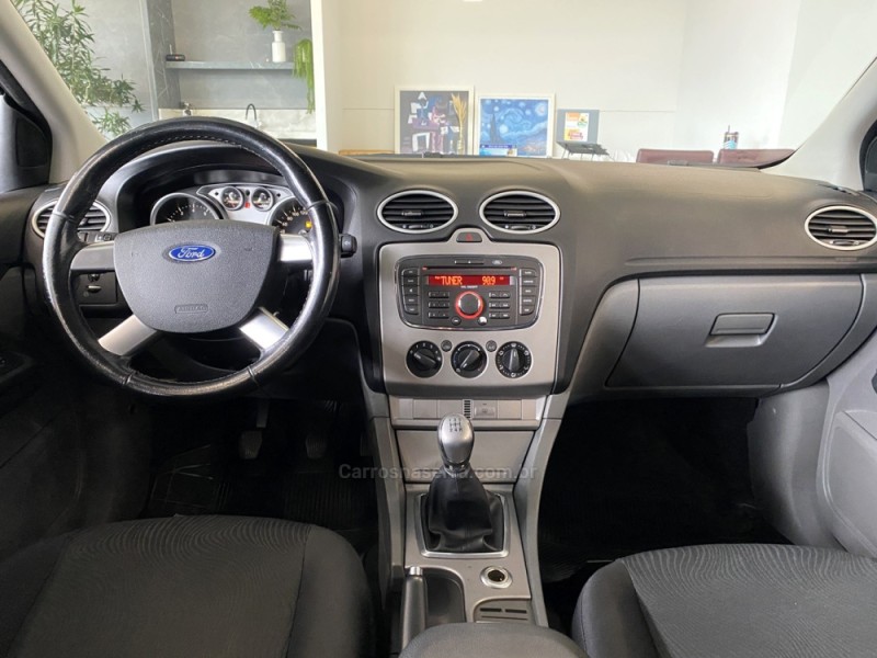 FOCUS 1.6 GLX 16V FLEX 4P MANUAL - 2013 - BENTO GONçALVES
