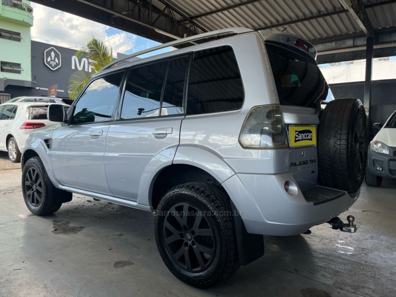 PAJERO TR4 2.0 4X2 16V GASOLINA 4P AUTOMÁTICO - 2013 - SANTA CRUZ DO SUL
