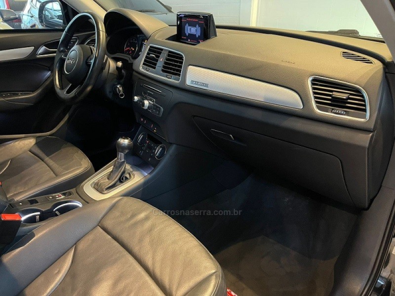 Q3 1.4 TFSI AMBIENTE GASOLINA 4P S TRONIC - 2016 - SãO LEOPOLDO