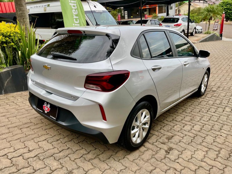 ONIX 1.0 LT 12V FLEX 4P MANUAL - 2023 - TEUTôNIA