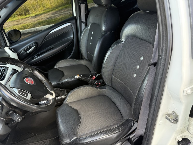 PUNTO 1.4 MPI 16V T-JET GASOLINA 4P MANUAL - 2013 - CARLOS BARBOSA