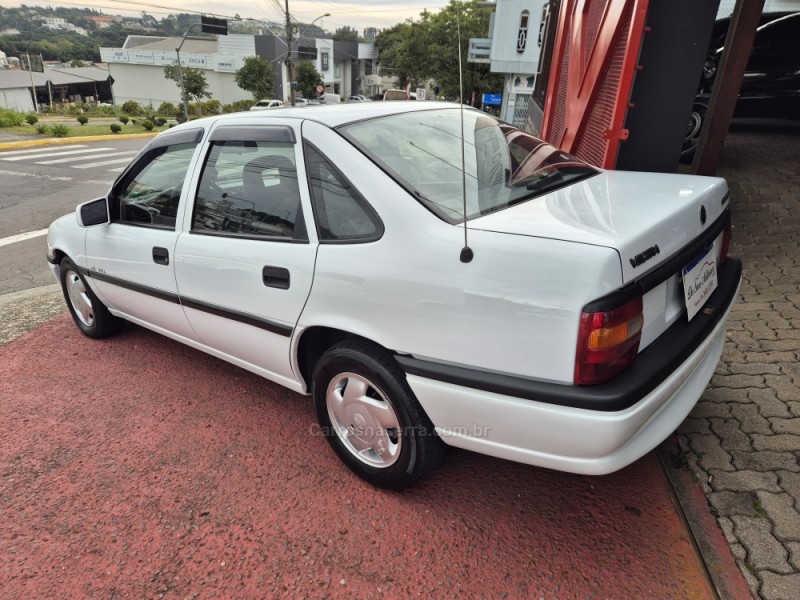 VECTRA 2.0 MPFI GLS 8V GASOLINA 4P MANUAL - 1995 - FARROUPILHA