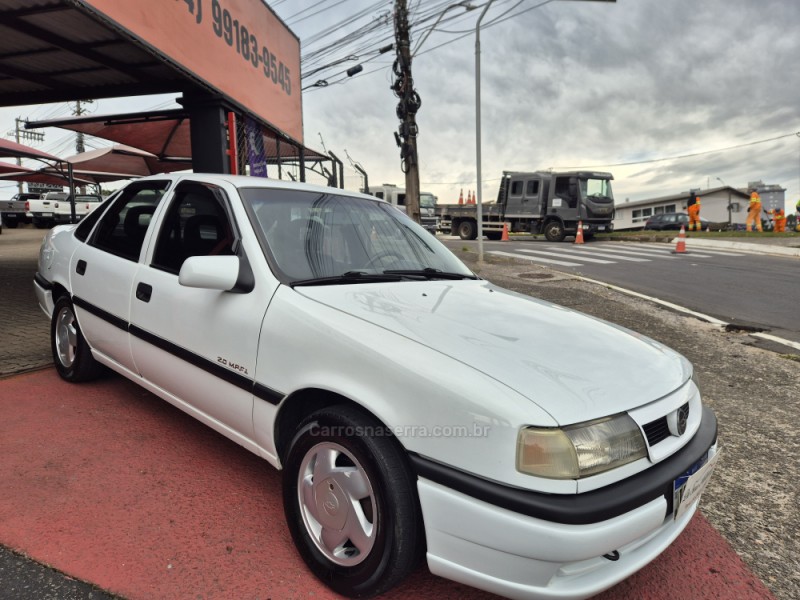 VECTRA 2.0 MPFI GLS 8V GASOLINA 4P MANUAL - 1995 - FARROUPILHA