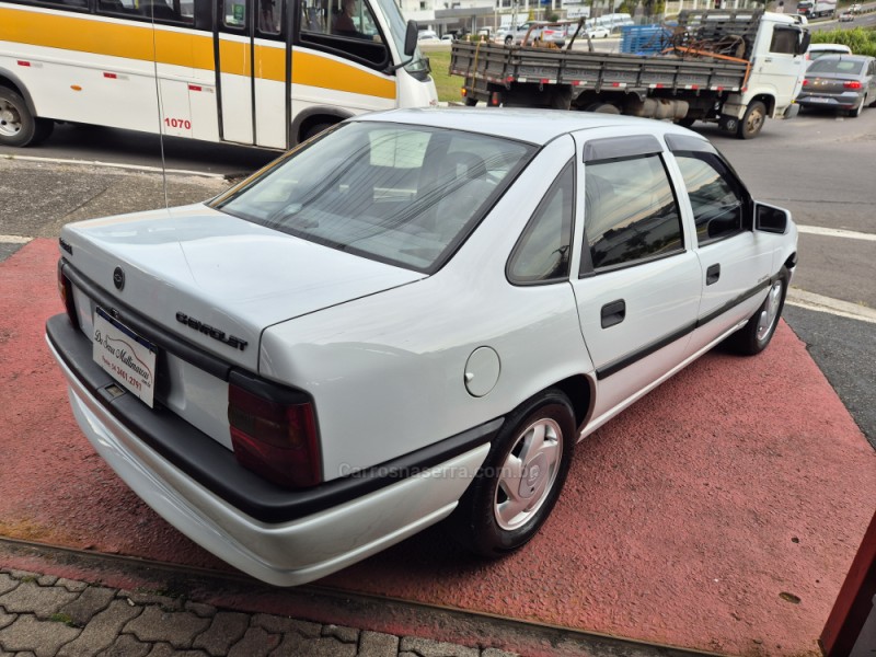 VECTRA 2.0 MPFI GLS 8V GASOLINA 4P MANUAL - 1995 - FARROUPILHA
