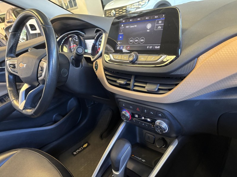 ONIX 1.0	PREMIER PLUS 12V TURBO FLEX 4P AUTOMÁTICO - 2020 - FARROUPILHA