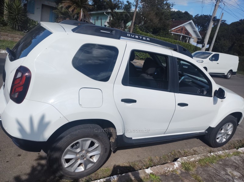 DUSTER 1.6 EXPRESSION 4X2 16V FLEX 4P AUTOMÁTICO - 2020 - GRAMADO