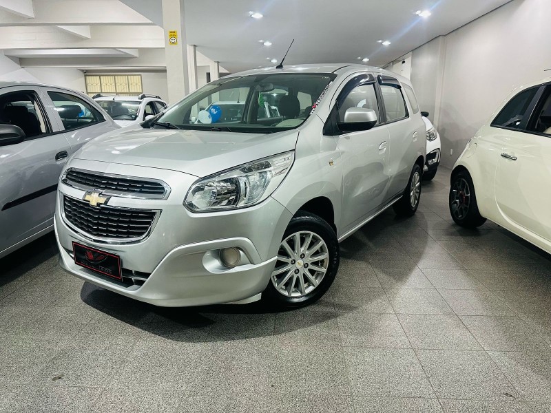 spin 1.8 lt 8v flex 4p automatico 2013 caxias do sul