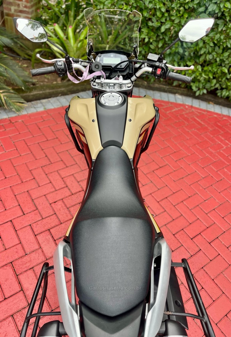 XTZ 250 LANDER - 2023 - ROLANTE