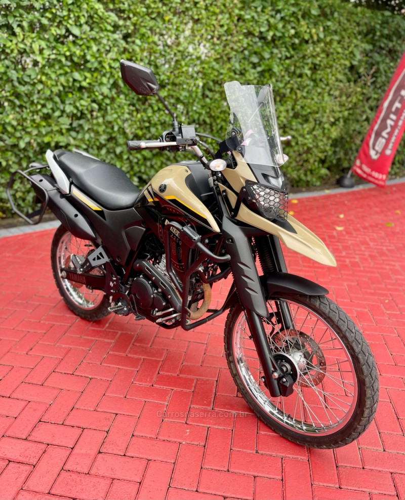 XTZ 250 LANDER - 2023 - ROLANTE