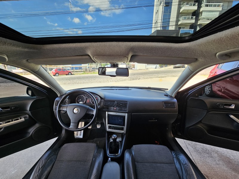GOLF 1.6 MI SPORTLINE 8V FLEX 4P MANUAL - 2010 - CAXIAS DO SUL