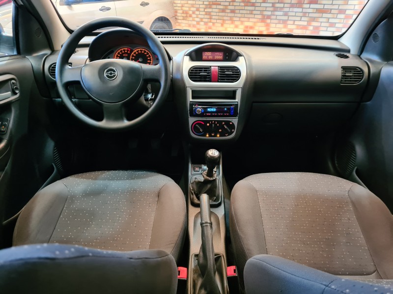 CORSA 1.4 MPFI PREMIUM 8V FLEX 4P MANUAL - 2009 - FARROUPILHA