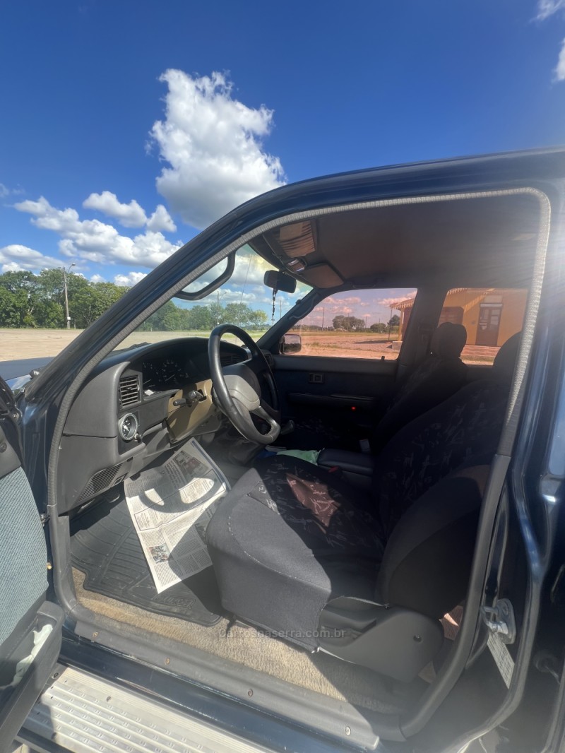 HILUX SW4 2.8 4X4 8V DIESEL 4P MANUAL - 1993 - ANTôNIO PRADO