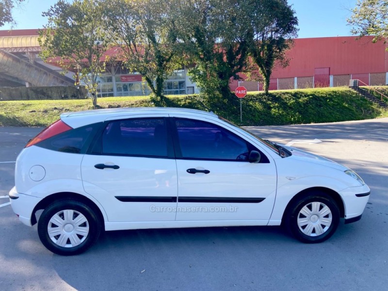 FOCUS 1.6 8V FLEX 4P MANUAL - 2008 - BENTO GONçALVES