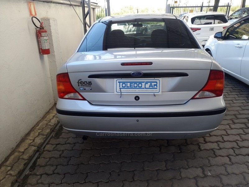 FOCUS 1.6 GLX 8V GASOLINA 4P MANUAL - 2005 - CAXIAS DO SUL