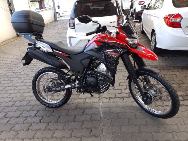 XTZ 250 LANDER