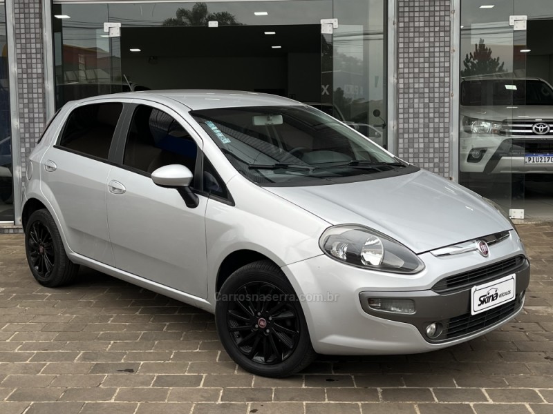 PUNTO 1.6 ESSENCE 16V FLEX 4P MANUAL - 2016 - VACARIA