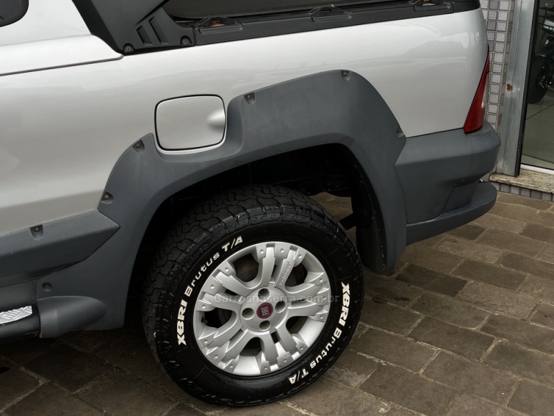 STRADA 1.8 MPI ADVENTURE CD 8V FLEX 2P MANUAL - 2011 - VACARIA