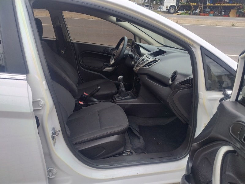 FIESTA 1.6 SE HATCH 16V FLEX 4P MANUAL - 2012 - CAXIAS DO SUL