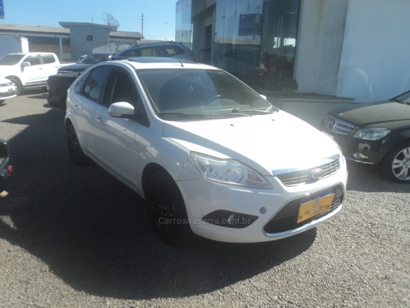 FOCUS 1.6 GLX 16V FLEX 4P MANUAL - 2013 - FARROUPILHA