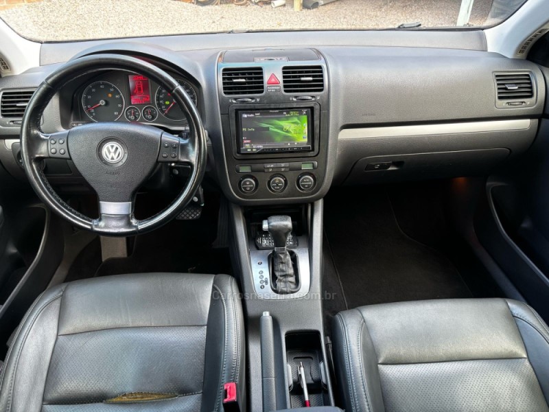 JETTA 2.5 I 20V 170CV GASOLINA 4P TIPTRONIC - 2008 - CAXIAS DO SUL
