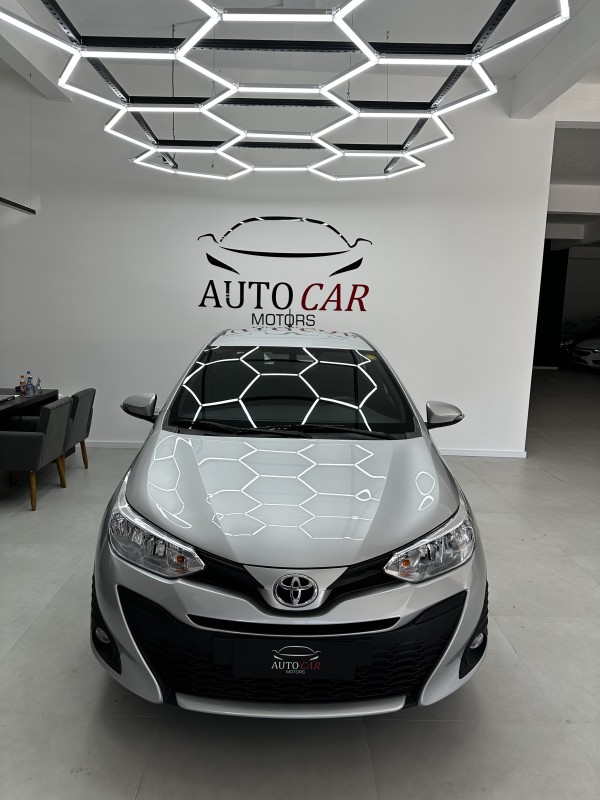 YARIS 1.3 16V FLEX XL PLUS TECH MULTIDRIVE17 - 2019 - CAXIAS DO SUL
