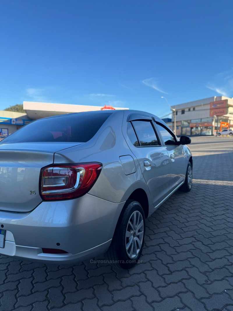 LOGAN 1.6 EXPRESSION 8V HI-FLEX 4P MANUAL - 2014 - CAXIAS DO SUL