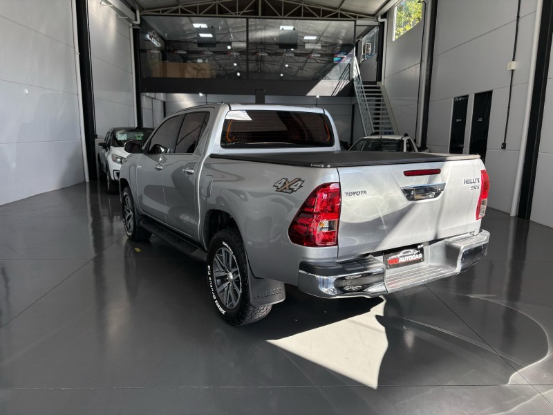 HILUX 2.8 SRX 4X4 CD 16V DIESEL 4P AUTOMÁTICO - 2017 - CAXIAS DO SUL