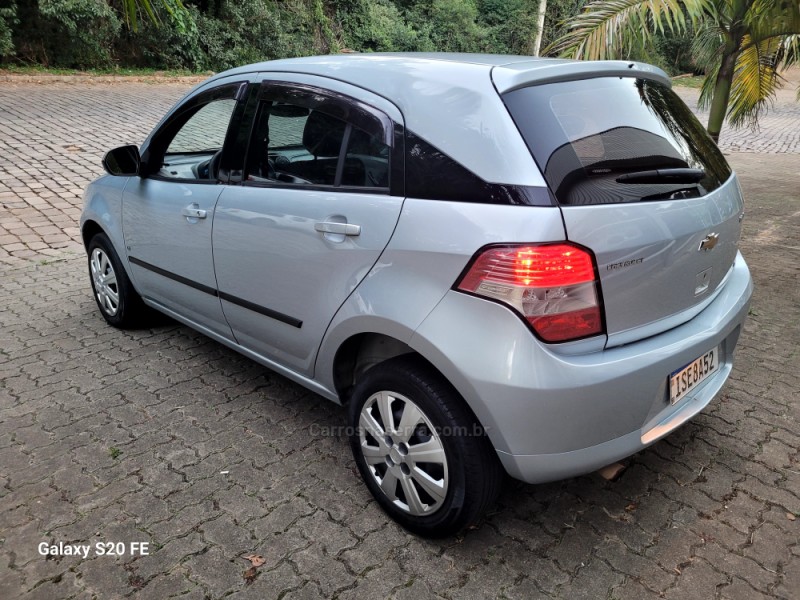 AGILE 1.4 MPFI LT 8V FLEX 4P MANUAL - 2011 - NOVA PRATA
