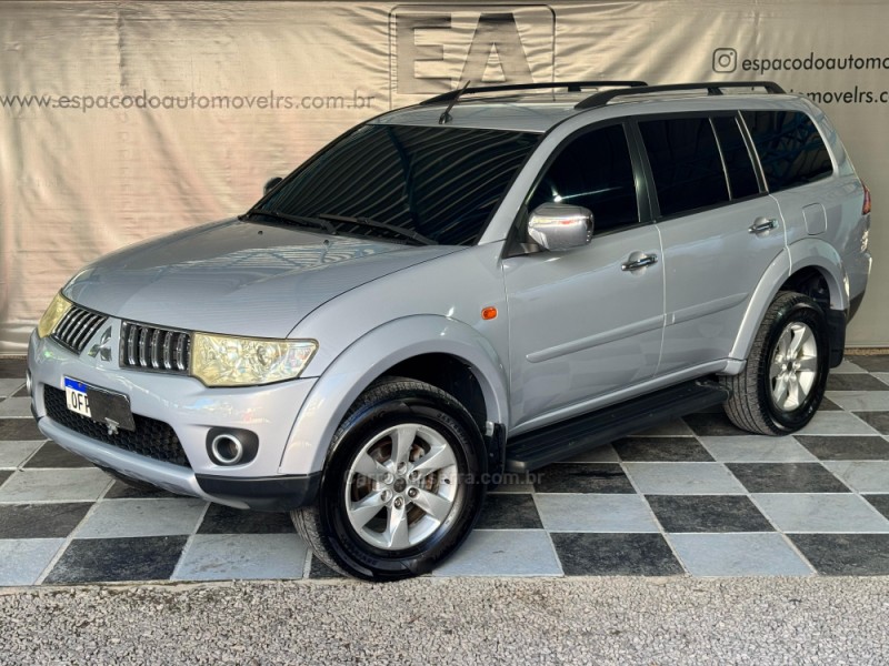 PAJERO DAKAR 3.2 HPE 4X4 7 LUGARES 16V TURBO INTERCOOLER DIESEL 4P AUTOMÁTICO - 2013 - NOVA PRATA
