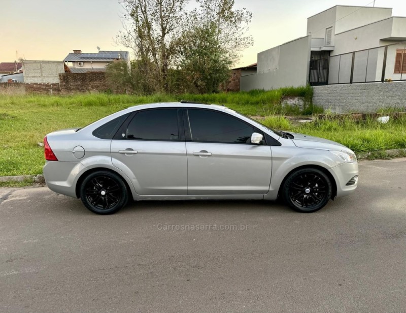 FOCUS 2.0 GHIA 16V FLEX 4P AUTOMÁTICO - 2010 - CAMPO BOM