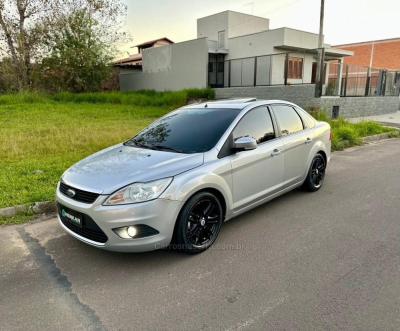 FOCUS 2.0 GHIA 16V FLEX 4P AUTOMÁTICO - 2010 - CAMPO BOM