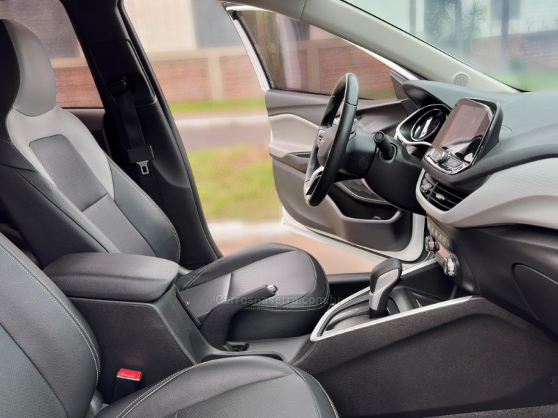 ONIX 1.0	PREMIER PLUS 12V TURBO FLEX 4P AUTOMÁTICO - 2020 - NOVO HAMBURGO