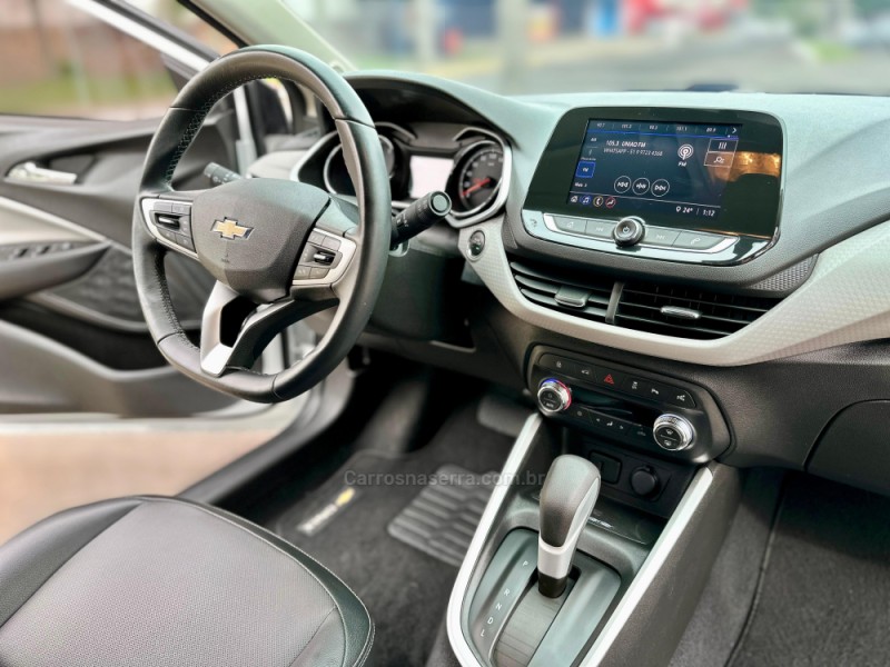 ONIX 1.0	PREMIER PLUS 12V TURBO FLEX 4P AUTOMÁTICO - 2020 - NOVO HAMBURGO