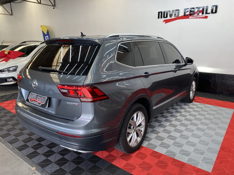 TIGUAN 1.4 ALLSPACE COMFORT 250 TSI FLEX 4P - 2018 - CAXIAS DO SUL