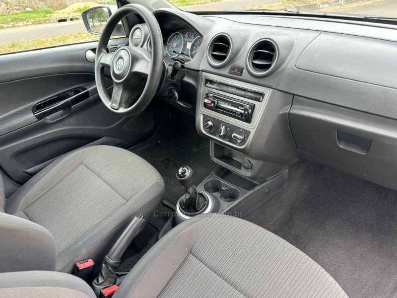 VOYAGE 1.6 MI TREND 8V FLEX 4P MANUAL - 2013 - CAMPO BOM