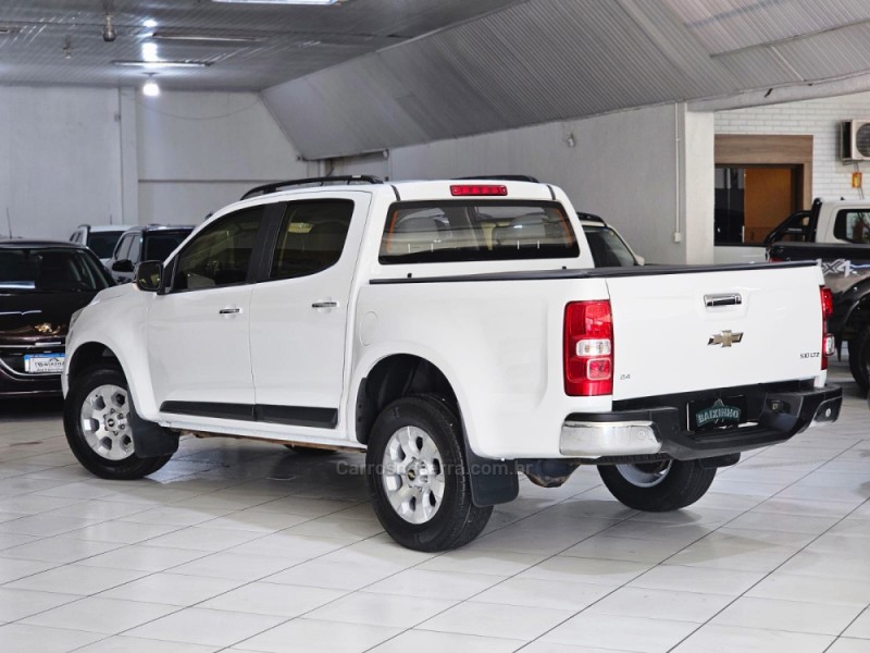 S10 2.4 LTZ 4X2 CD 8V FLEX 4P MANUAL - 2014 - SAPUCAIA DO SUL