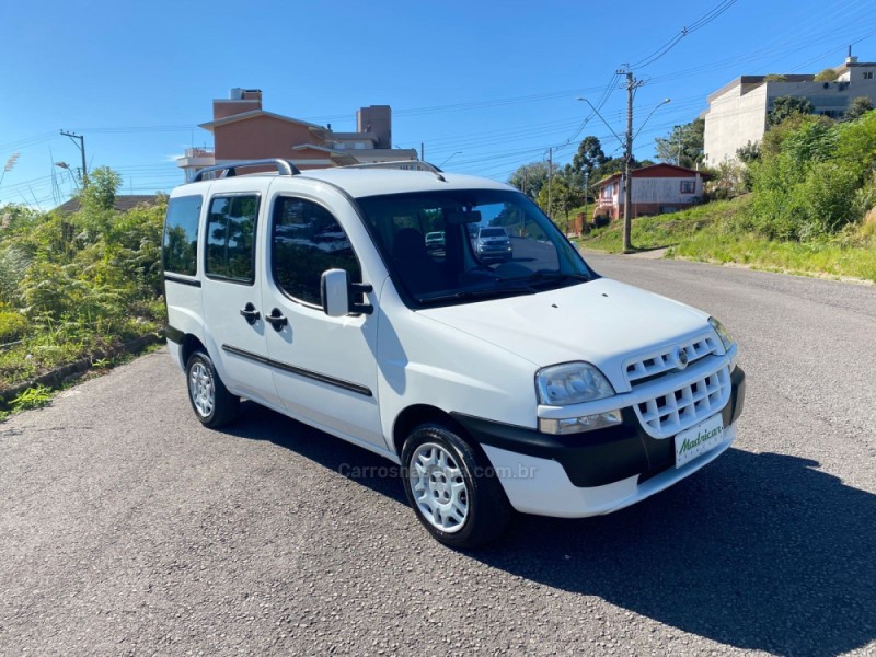 DOBLÓ 1.8 MPI ELX 8V FLEX 4P MANUAL - 2006 - FLORES DA CUNHA