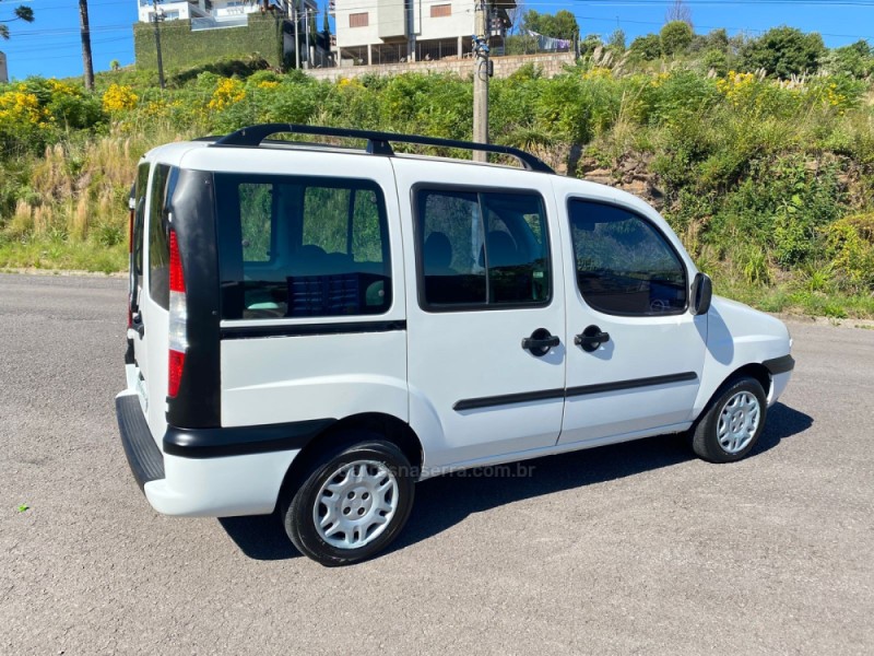 DOBLÓ 1.8 MPI ELX 8V FLEX 4P MANUAL - 2006 - FLORES DA CUNHA