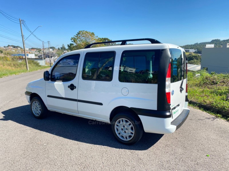 DOBLÓ 1.8 MPI ELX 8V FLEX 4P MANUAL - 2006 - FLORES DA CUNHA