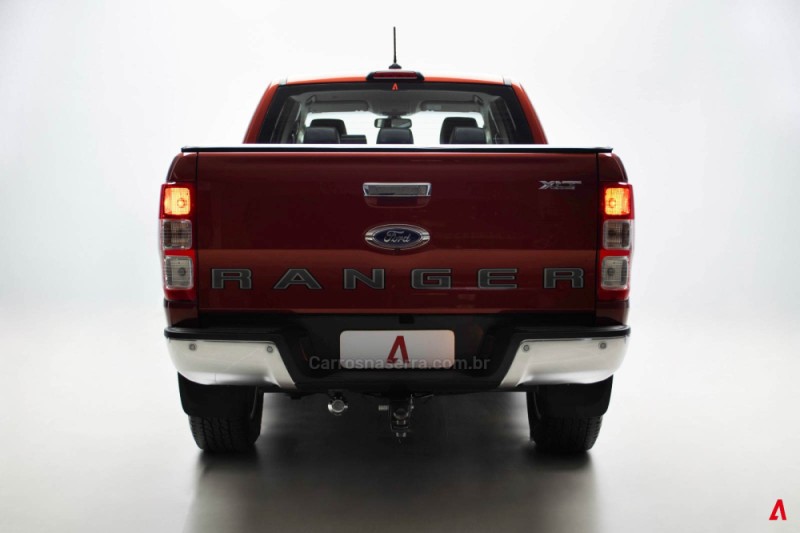 RANGER 3.2 XLT 4X4 CD 20V DIESEL 4P AUTOMÁTICO - 2023 - GARIBALDI
