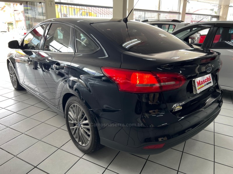 FOCUS 2.0 SE SEDAN 16V FLEX 4P AUTOMÁTICO - 2017 - CAXIAS DO SUL