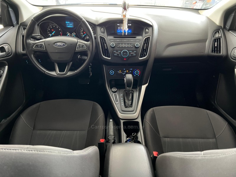 FOCUS 2.0 SE SEDAN 16V FLEX 4P AUTOMÁTICO - 2017 - CAXIAS DO SUL
